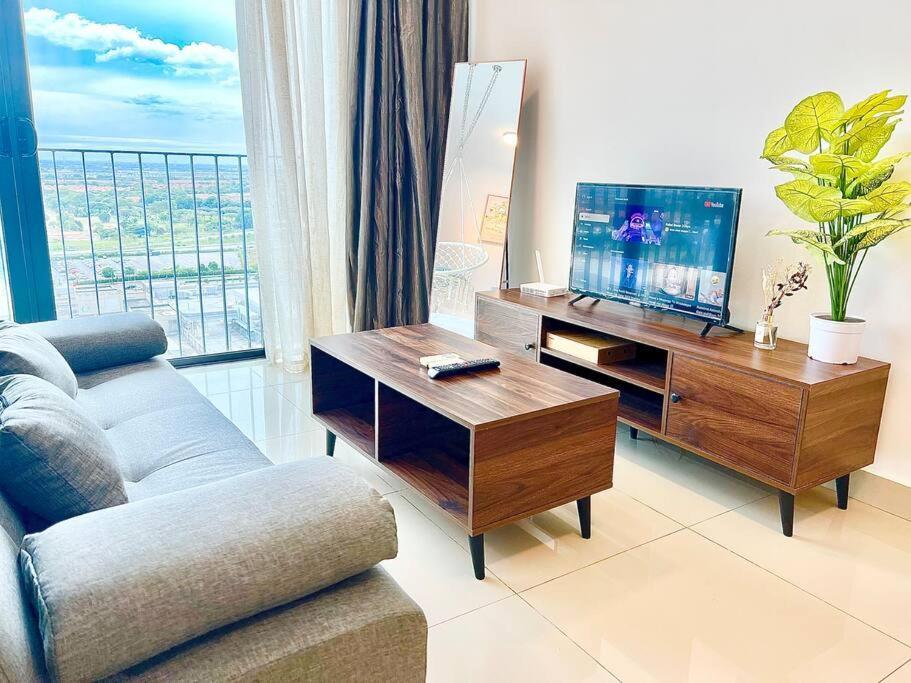 G 1-5Pax Cozy Home Trefoil Setia Alam 100Mps Wifi & Tv Sccc Extérieur photo
