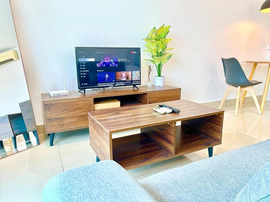 G 1-5Pax Cozy Home Trefoil Setia Alam 100Mps Wifi & Tv Sccc Extérieur photo